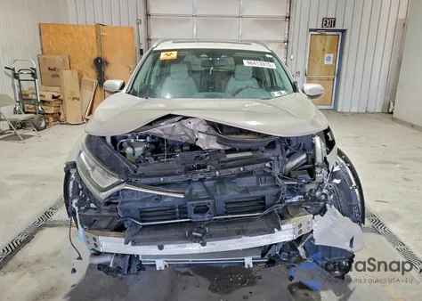 2017 Honda Cr-V Touring z USA, uszkodzony, nr VIN 5J6RW2H92HL040833